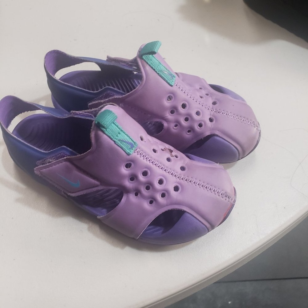 Water shoes